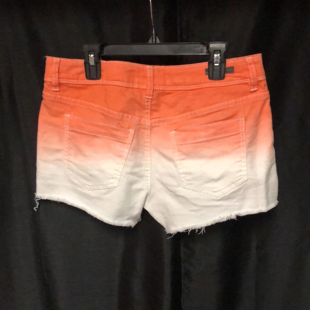 Shorts - Picture 2 of 5